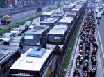 20130501_Kemacetan_di_Perayaan_Hari_Buruh_Internasional_2235.jpg