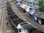 20130505_Gubuk_Liar_Dipinggir_Rel_Kereta__8253.jpg