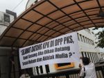 20130513_spanduk-selamat-datang-kpk-di-dpp-pks_8644.jpg
