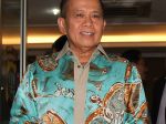 20130516_syarief-hasan-laporkan-akun-twitter-triomacan2000-ke-polda_9722.jpg