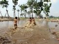 20130520_berenang-di-kubangan-waduk-pluit_7684.jpg