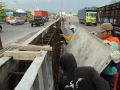 20130724_pembuatan-pembatas-jalan-jalur-pantura_7723.jpg
