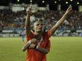 20130802_ferdinand-sinaga-dipeluk-radiansyah-usai-cetak-gol_3841.jpg
