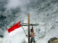 20130817_lomba-panjat-pinang-peringati-kemerdekaan-di-gunung-sibayak-sumu_5517.jpg