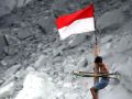 20130817_panjat-pinang-peringati-kemerdekaan-di-gunung-sibayak-sumut_9651.jpg