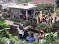20130821_bus-pariwisata-bus-giri-kecelakan-di-cisarua_9112.jpg