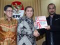 20130823_bpk-serahkan-audit-investigasi-ke-kpk_9005.jpg