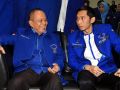 20130909_dpp-demokrat-potong-tumpeng_3401.jpg