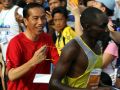 20131027_jokowi-kejar-pelari-kenya-di-mandiri-jakarta-marathon_8339.jpg