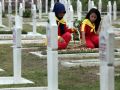 20131111_tabur-bunga-di-taman-makam-pahlawan-cikutra-bandung_8444.jpg