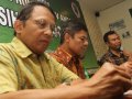 20131208_194710_j-kristiadi-pembicara-diskusi-pemilu-bersih-tanpa-politik-uang.jpg