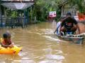20131210_122437_bencana-banjir-di-landak.jpg