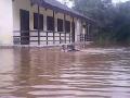 20131210_145052_banjir-di-kecamatan-bonti-merendam-tiga-desa.jpg
