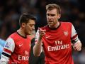 20131214_225436_per-mertesacker-mesut-ozil.jpg