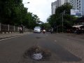 20131217_100249_jalan-berlubang-sering-jatuhkan-sepeda-motor.jpg