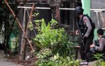20140101_085358_6-orang-diduga-teroris-tewas-di-ciputat.jpg