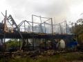 20140102_152641_rumah-milik-jufri-dibakar-massa.jpg