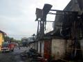 20140102_162000_rumah-milik-haji-akkas-yang-terbakar.jpg