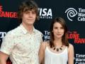 20140107_092558_pasangan-selebritis-hollywood-emma-roberts-dan-evan-peters.jpg