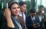 20140107_232851_novi-amelia-divonis-6-bulan-hukuman-percobaan.jpg