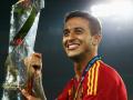 20140108_124527_thiago-alcantara-angkatbungaaa.jpg
