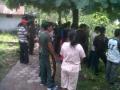 20140110_101803_warga-tonton-oplosan.jpg
