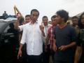 20140113_154308_jokowi-pantau-rumah-pompa-pluit-nih3.jpg