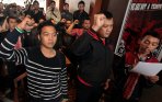 20140117_224436_demo-pekerja-hiburan-menolak-pembatasan-jam-operasional.jpg