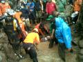 20140118_175633_banjir-manado-tim-pencari-sar.jpg