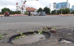 20140119_181659_jalan-rusak-di-semarang.jpg