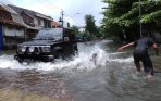 20140119_194918_banjir-menggenangi-kota-semarang.jpg