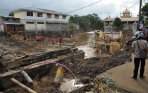 20140121_235105_rumah-dan-jembatan-tersapu-banjir-bandang-manado.jpg