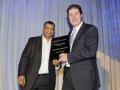 20140124_141025_tony-fernandes-terima-penghargaan-airline-industry-leader.jpg
