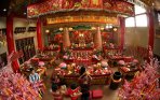 20140201_191648_sembahyang-perayaan-imlek-di-klenteng-xiang-ma-makassar.jpg