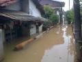 20140204_144141_warga-cipinang-melayu-mengungsi-nih3.jpg