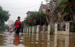 20140206_123401_banjir-pulo-raya-genangi-perumahan-elit.jpg