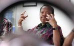 20140213_173702_sutan-bhatoegana-nyambangi-tribun-jakarta.jpg