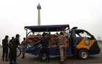 20140219_203621_penertiban-pkl-monas.jpg
