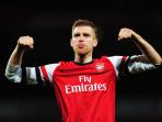 20140220_050751_per-mertesacker-kuatttttt.jpg