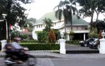 20140221_013232_rumah-dinas-jokowi-di-sadap.jpg