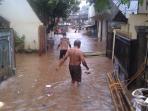 20140222_173447_pejaten_banjir.jpg