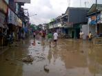 20140223_140901_suasana-perumahan-pondok-gede-permai-pasca-banjir.jpg