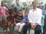 20140223_161310_jokowi-sambangi-korban-banjir-di-cawang.jpg