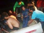 20140224_041849_mobil-rombongan-smk-3-jombang-masuk-jurang.jpg