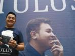 20140224_203246_penyanyi-tulus.jpg
