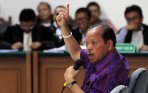 20140225_193621_sutan-bhatoegana-bersaksi-dalam-sidang-rudi-rubiandini.jpg