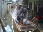 20140303_120001_banjir-di-kampung-pulo-ciliwung.jpg