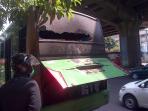 20140304_163323_bus-terbakar-nih2.jpg