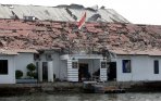 20140305_174755_ledakan-gudang-amunisi-kopaska.jpg