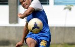 20140308_172437_tantan-mengumpan-bola.jpg